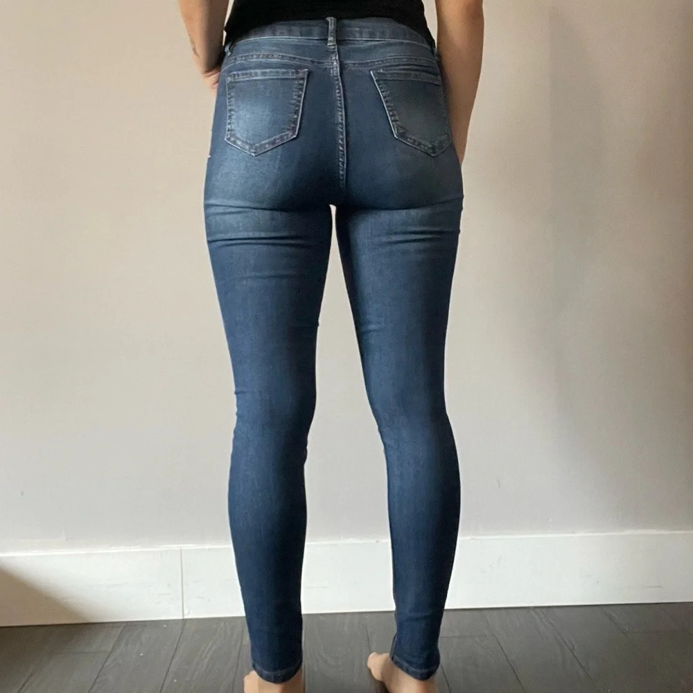 ๐ Blue Spice Womenโs Blue Skinny Jeans - Size 5๐ - Picture 5 of 9